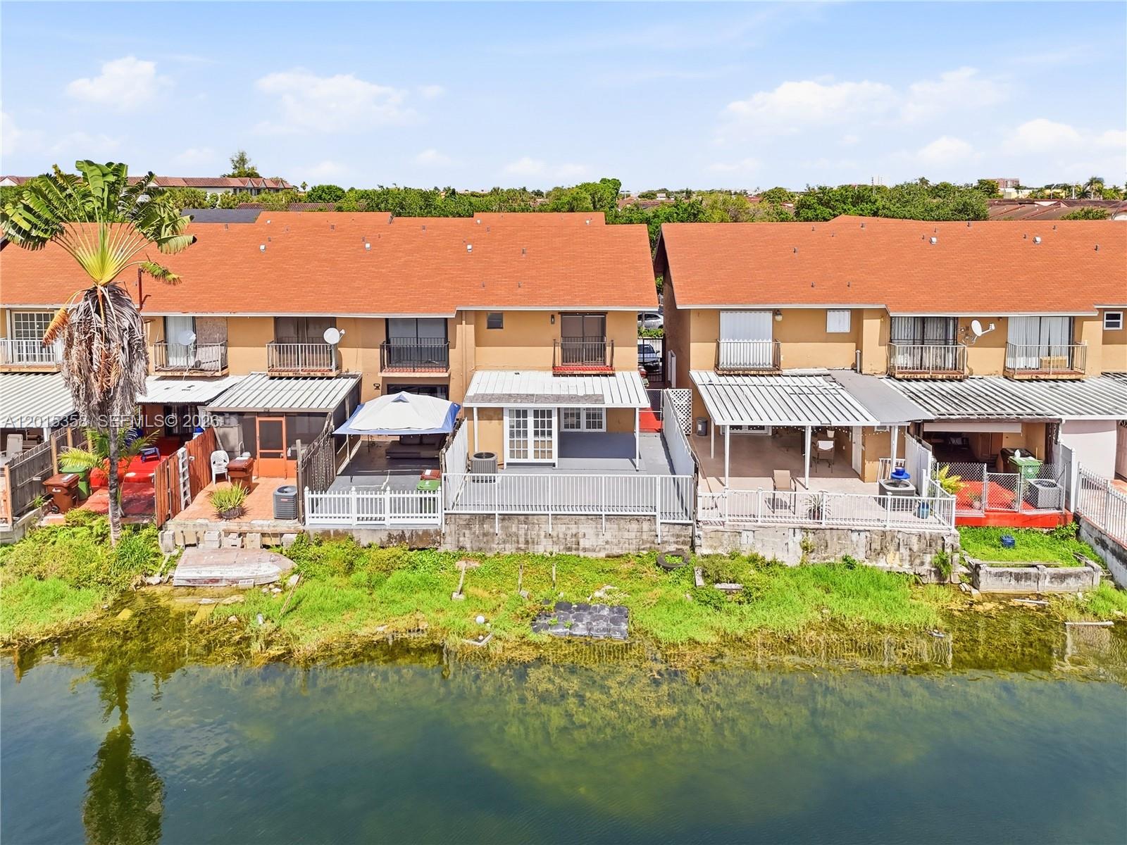 WEST VIEW LAKE TOWNHOMES - Residential