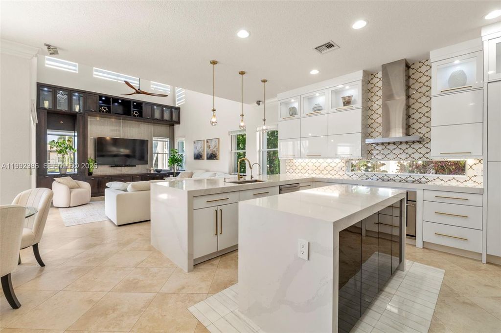 Photo of 9886 Via Bernini, Lake Worth, FL 33467 (MLS # A11992386)