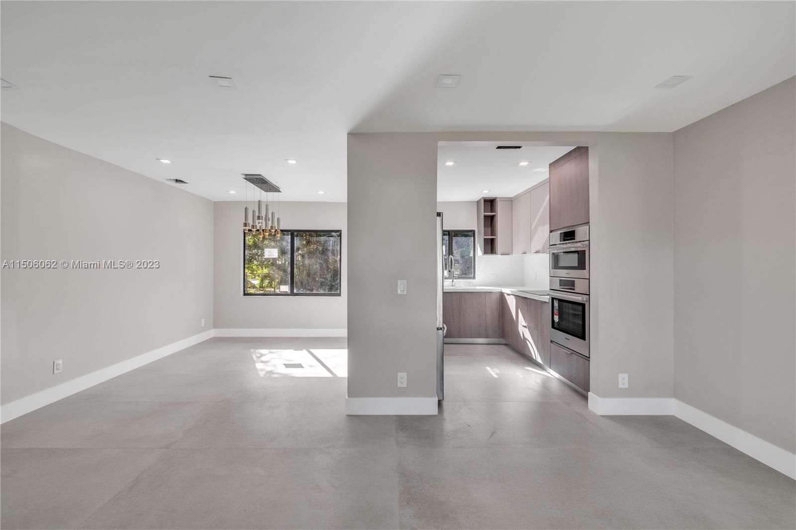 DUNNINGS MIAMI SHORES EXT - Residential Lease