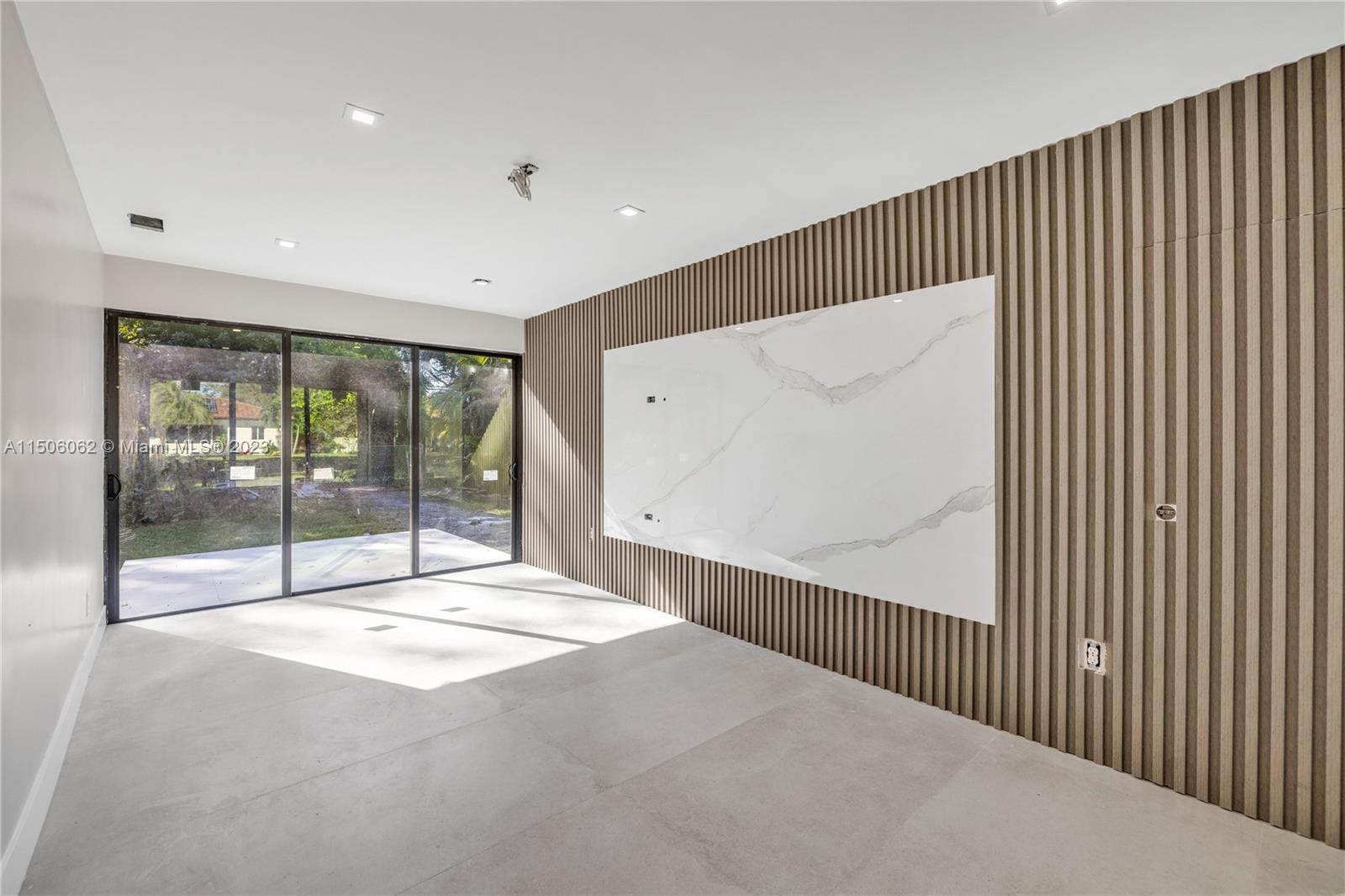 DUNNINGS MIAMI SHORES EXT - Residential Lease
