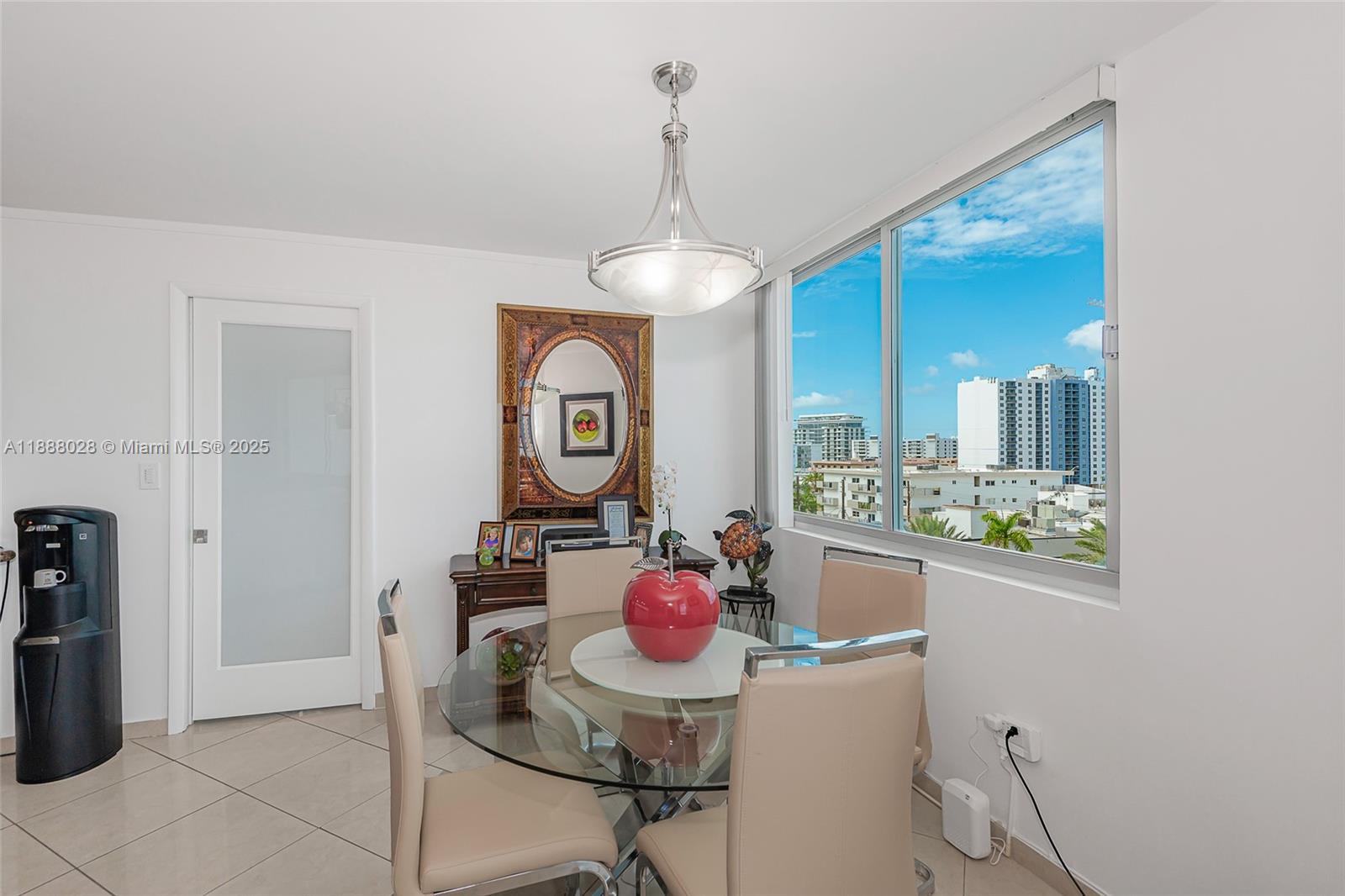 BURLEIGH HOUSE CONDO - Residential