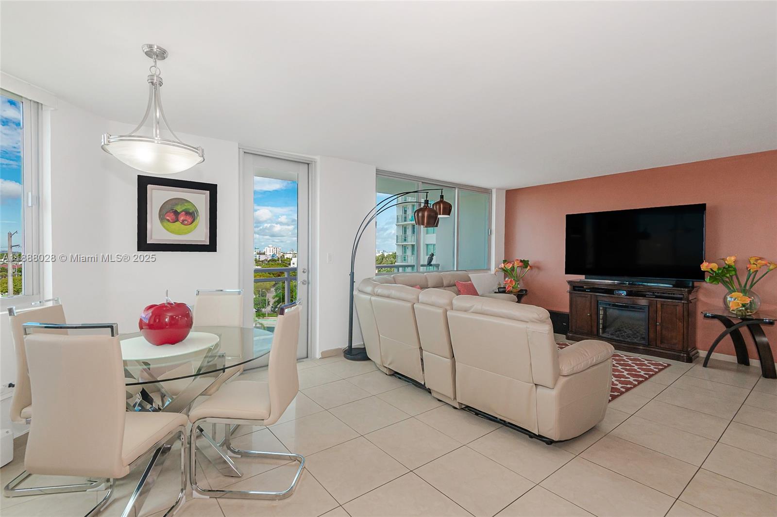 BURLEIGH HOUSE CONDO - Residential