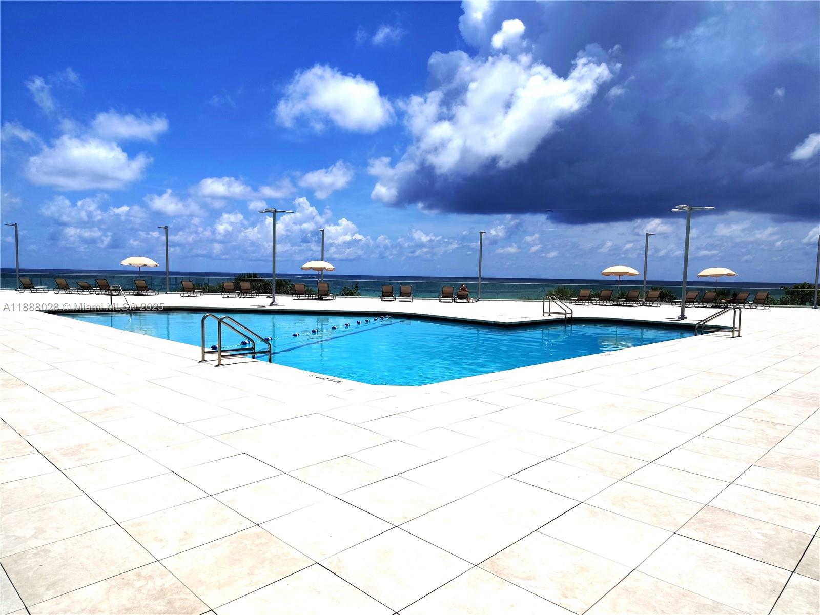 BURLEIGH HOUSE CONDO - Residential