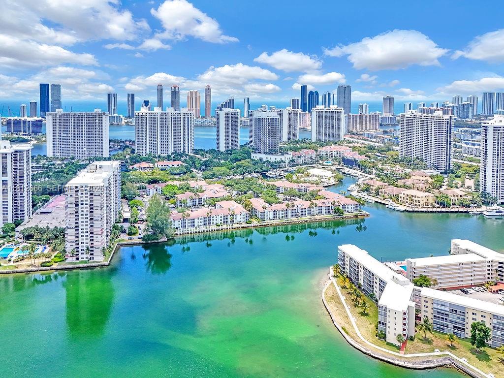 DEL PRADO MARINA - Residential