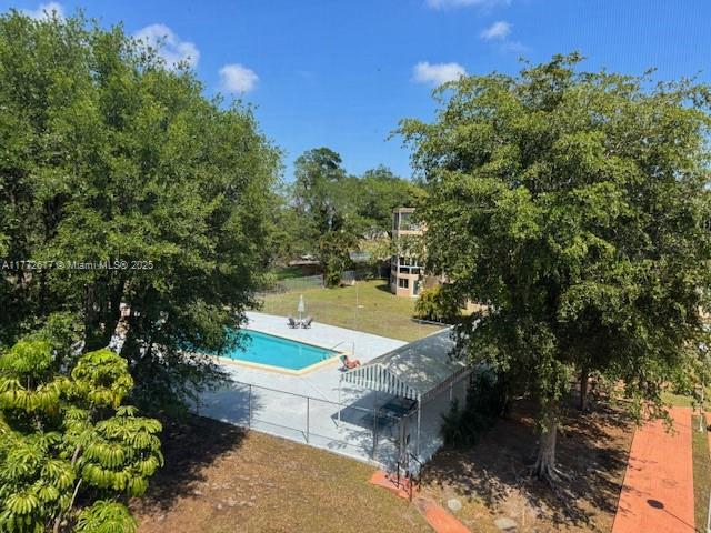 ROLLING GREEN CONDO F - Land