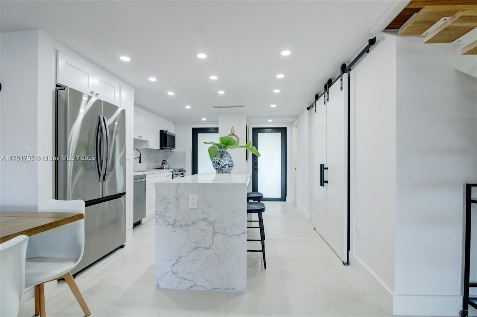 GABLES HARBOUR CONDO APTS - Residential Lease
