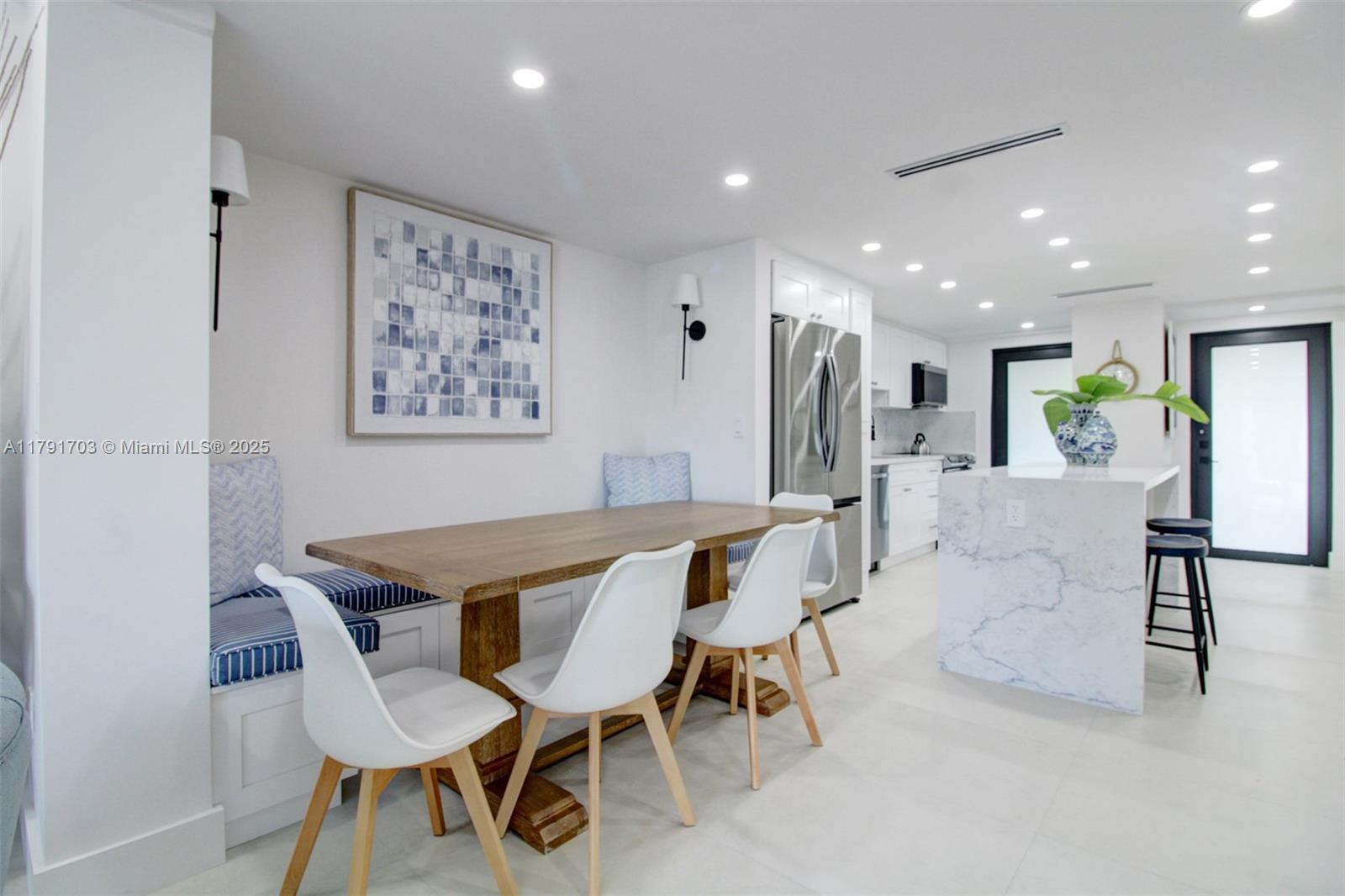 GABLES HARBOUR CONDO APTS - Residential Lease