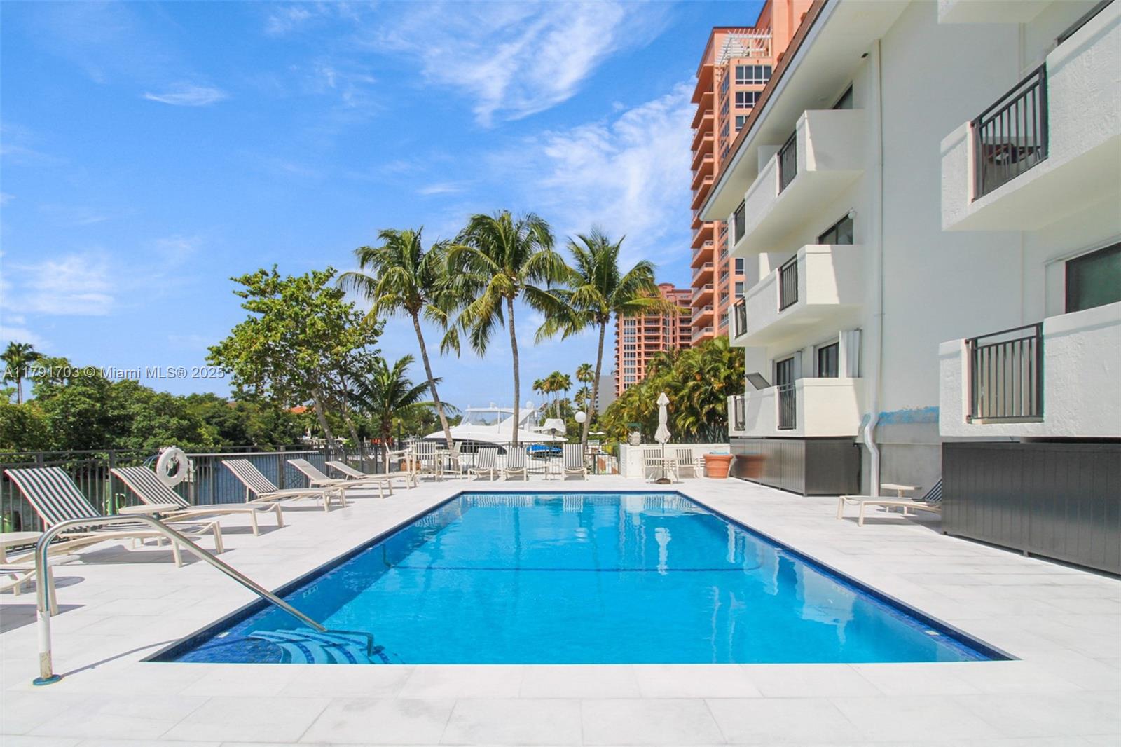 GABLES HARBOUR CONDO APTS - Residential Lease