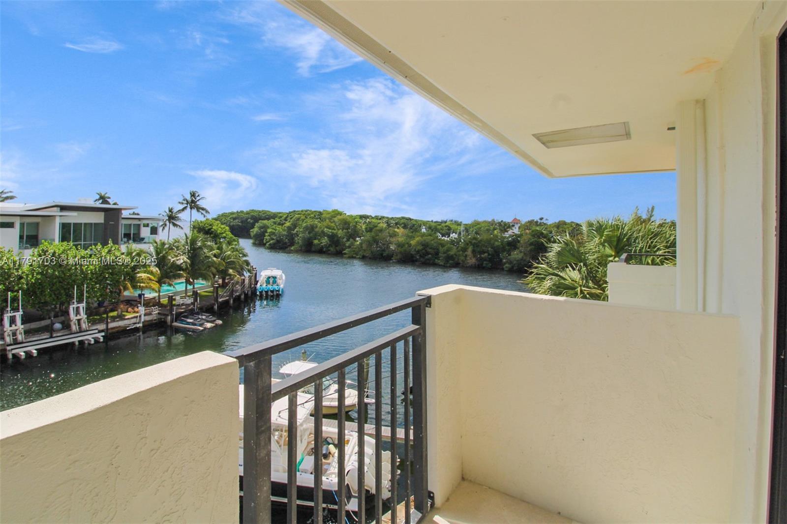 GABLES HARBOUR CONDO APTS - Residential Lease