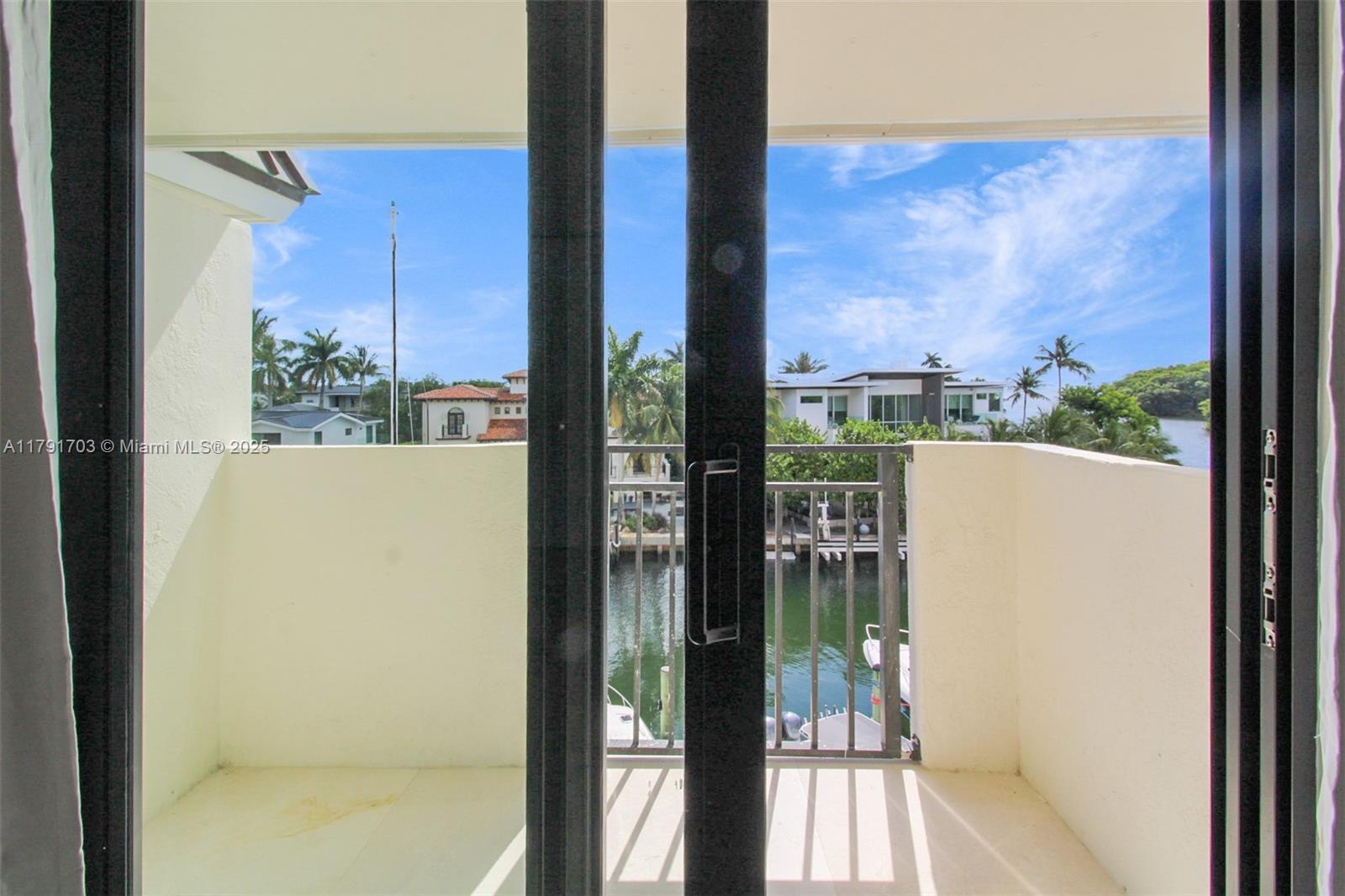 GABLES HARBOUR CONDO APTS - Residential Lease