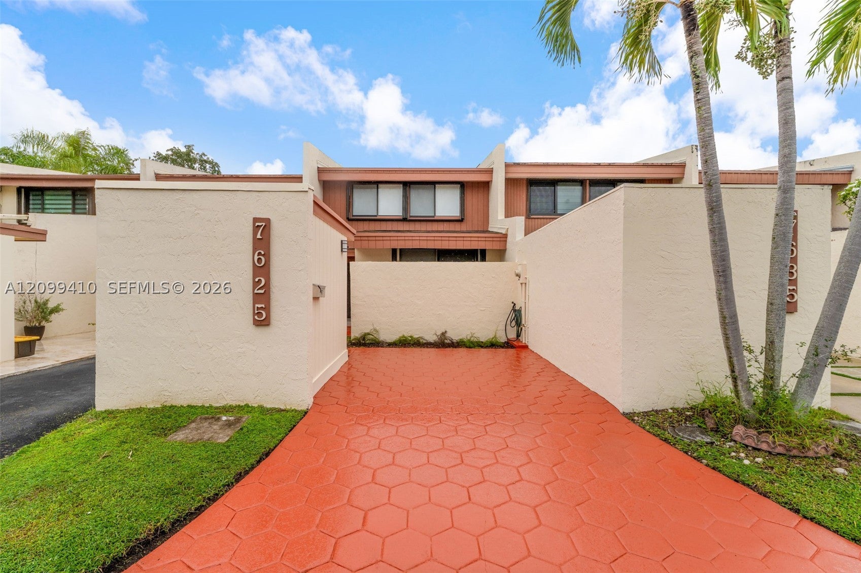 7625 SW 106th Ave