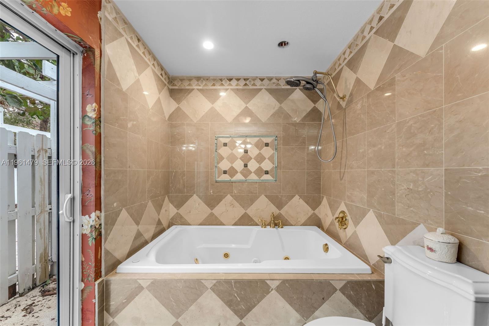 GABLES EDGE - Residential