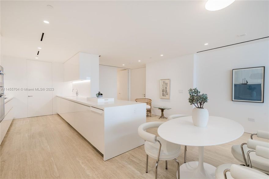 Experience the LEGENDARY FOUR SEASONS LIFESTYLE from this wonderful 1 Bedroom, Office, 1.5 Bathroom Private Residence at The Surf Club with breathtaking views of Biscayne Bay and Indian Creek. Enjoy the ART OF HOSPITALITY by Four Seasons with à-la-carte services including 24-hr concierge, in-room dining, housekeeping, & more. Property: 4 Pools & Beach (fully serviced), Residents-Only Fitness Centers, 4 Restaurants including Thomas Keller restaurant, Four Seasons spa, 2 shops, &more.