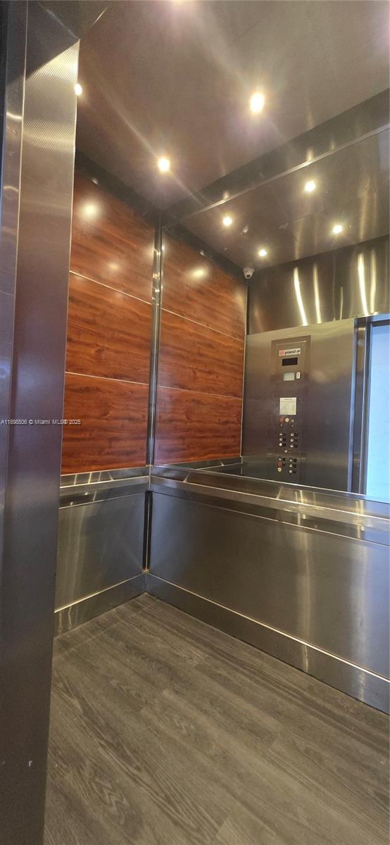 CRICKET CLUBHOUSE CONDO - Residential Lease