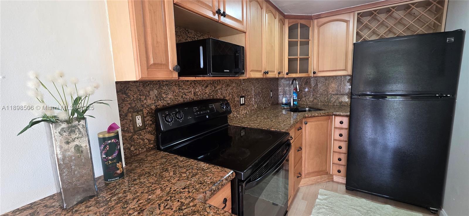 CRICKET CLUBHOUSE CONDO - Residential Lease