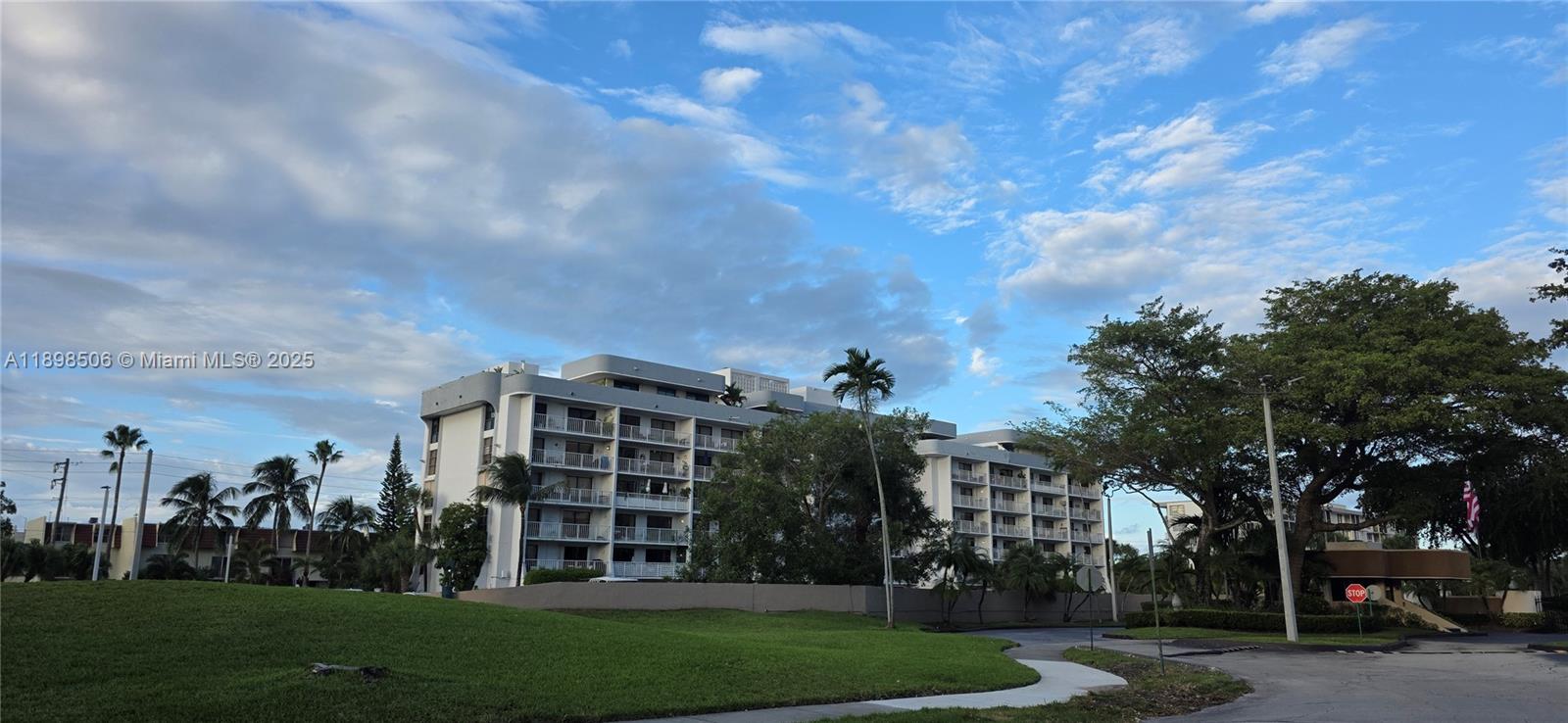 CRICKET CLUBHOUSE CONDO - Residential Lease