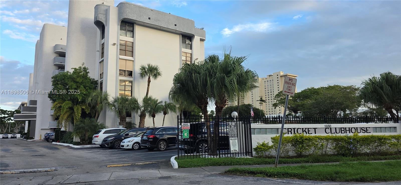 CRICKET CLUBHOUSE CONDO - Residential Lease