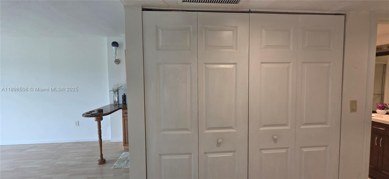 CRICKET CLUBHOUSE CONDO - Residential Lease