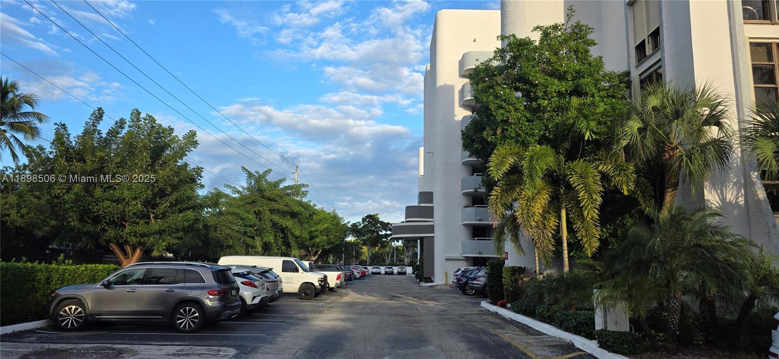 CRICKET CLUBHOUSE CONDO - Residential Lease