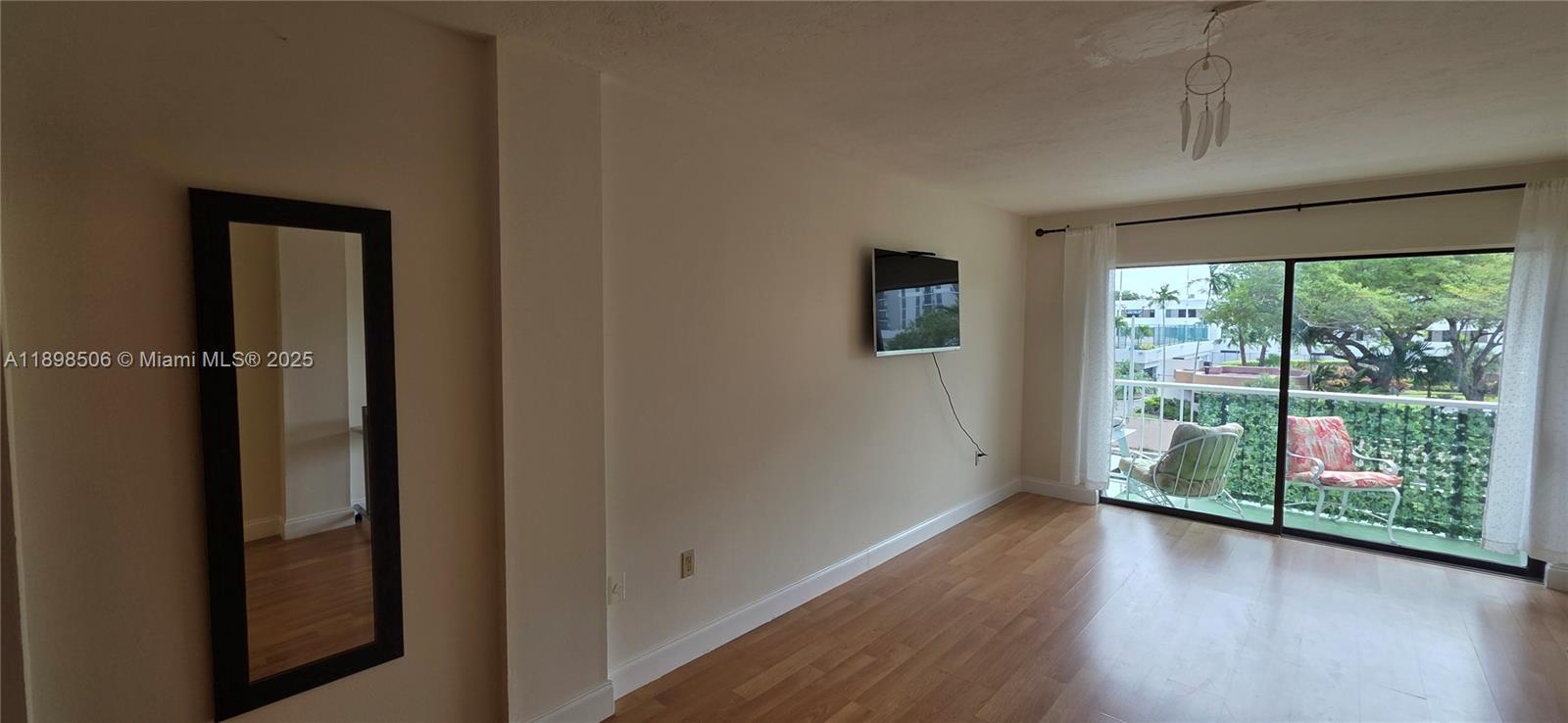 CRICKET CLUBHOUSE CONDO - Residential Lease