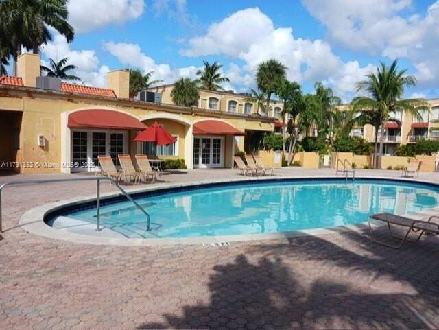 VENETIAN GARDENS AT COUNT - Residential