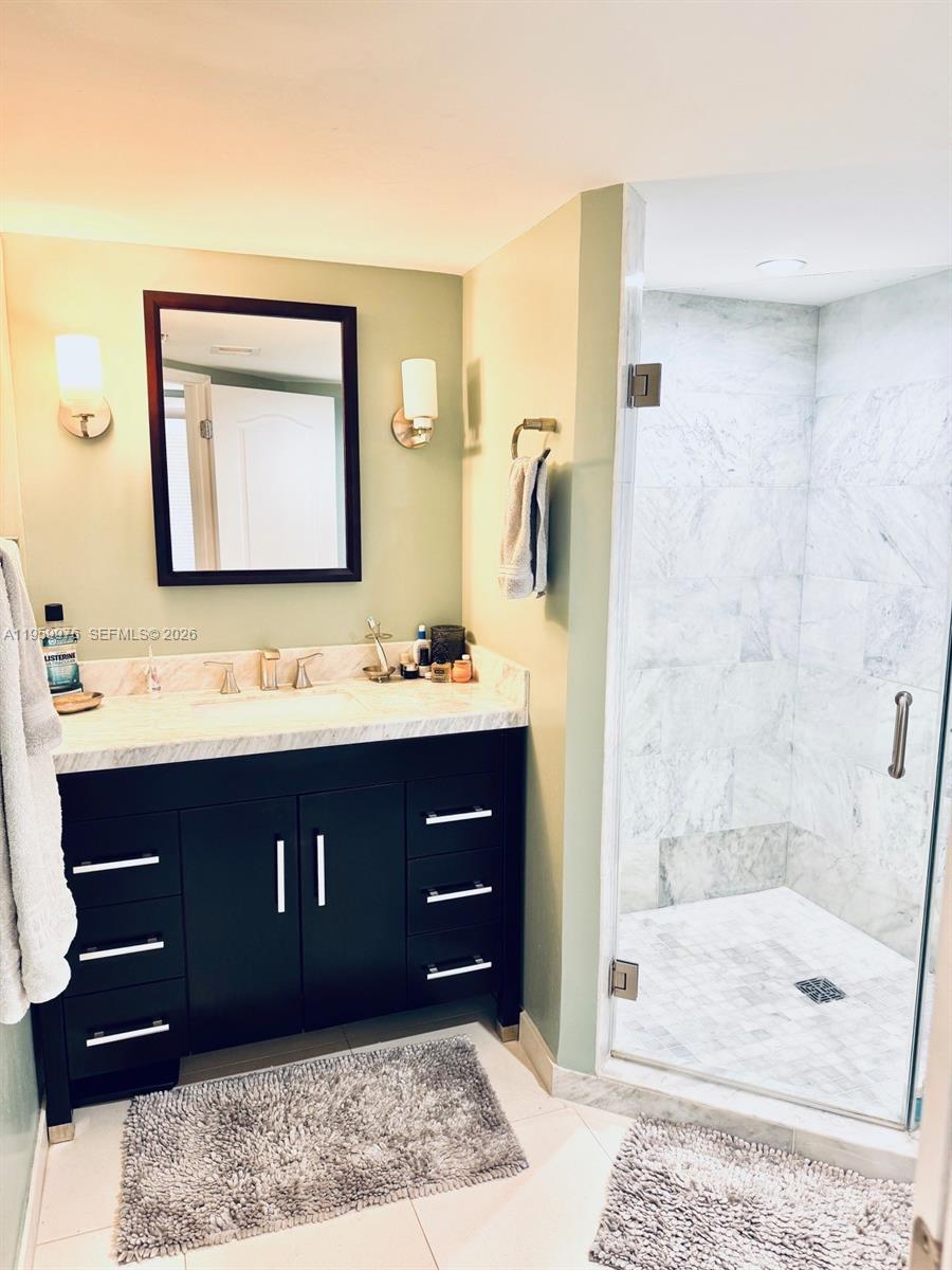 SUNSET HARBOUR NORTH COND - Residential