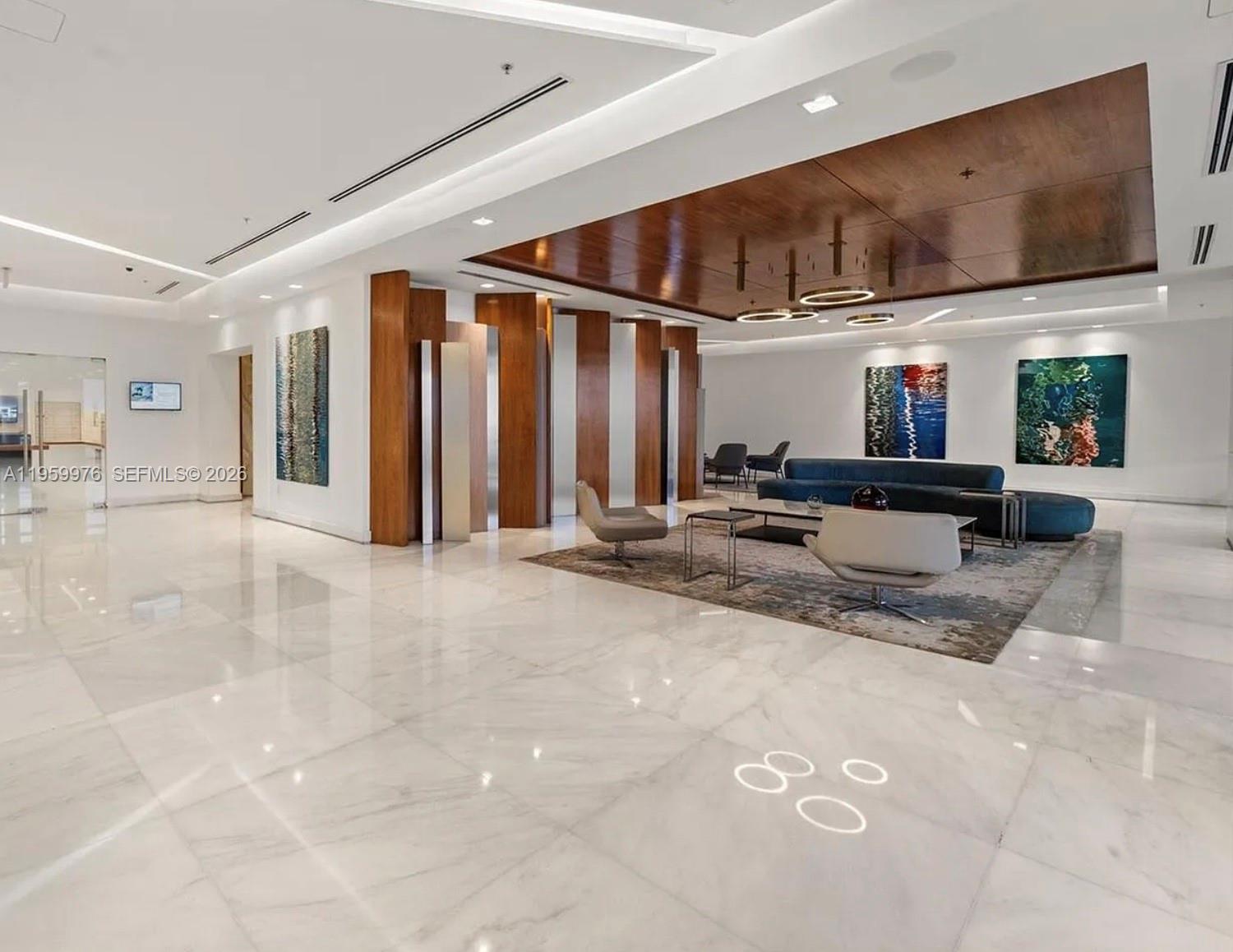 SUNSET HARBOUR NORTH COND - Residential