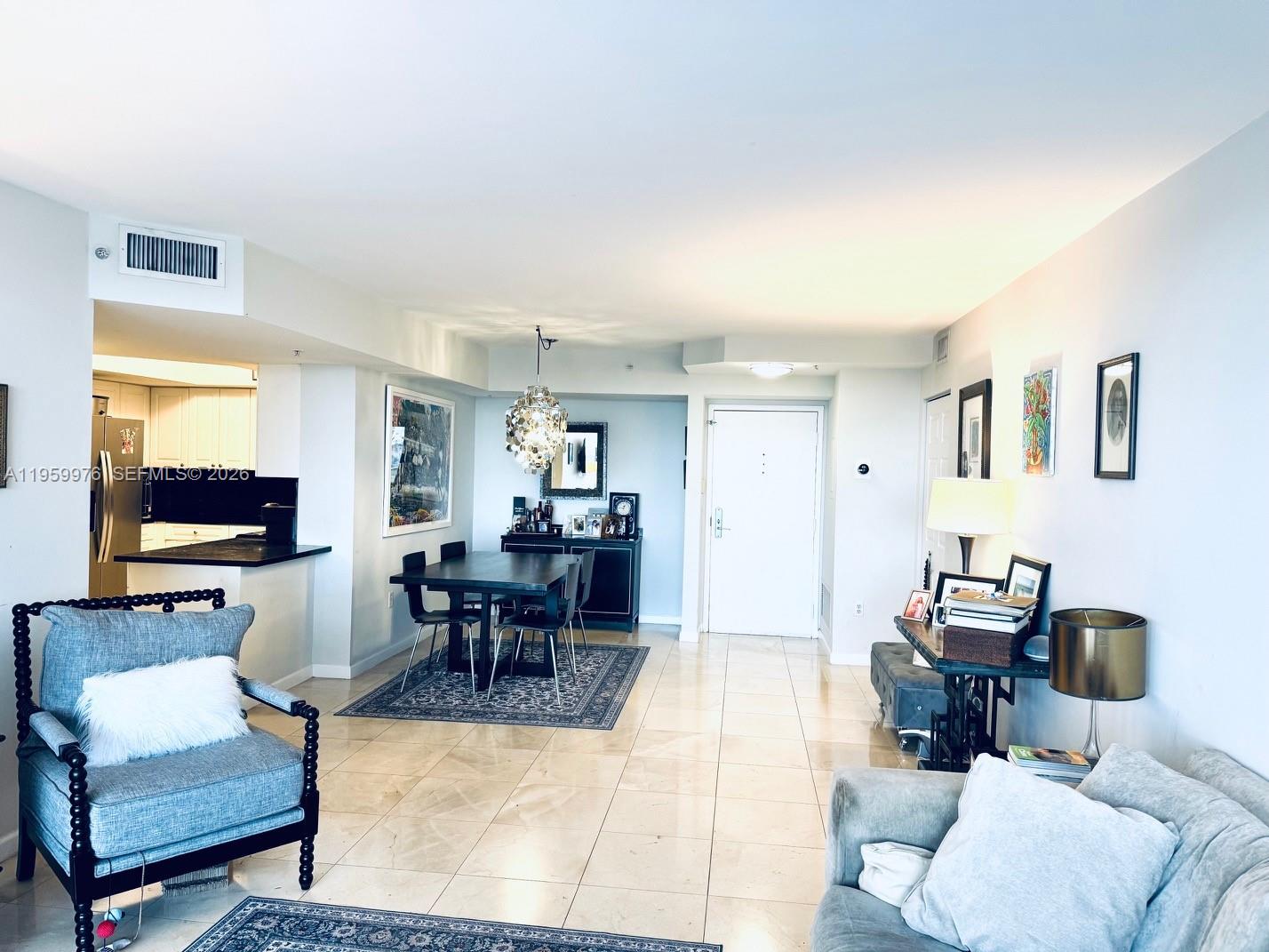 SUNSET HARBOUR NORTH COND - Residential