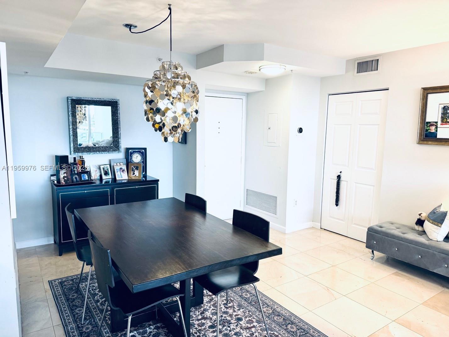 SUNSET HARBOUR NORTH COND - Residential