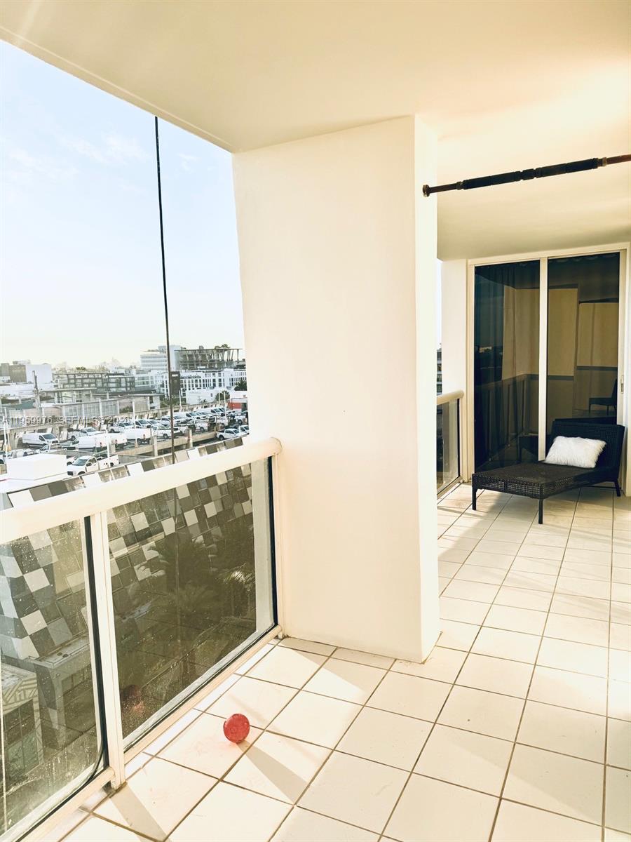 SUNSET HARBOUR NORTH COND - Residential