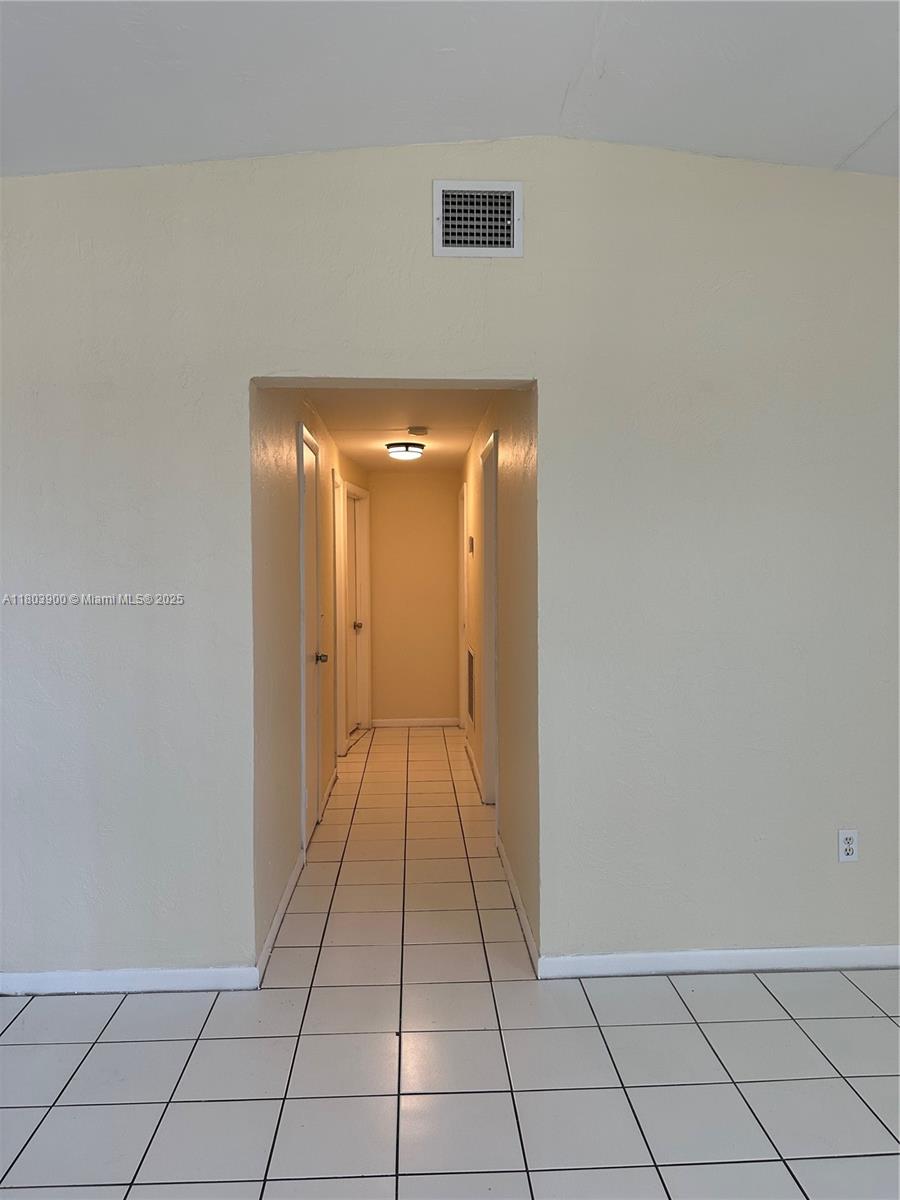 LINCOLN ESTS - Residential