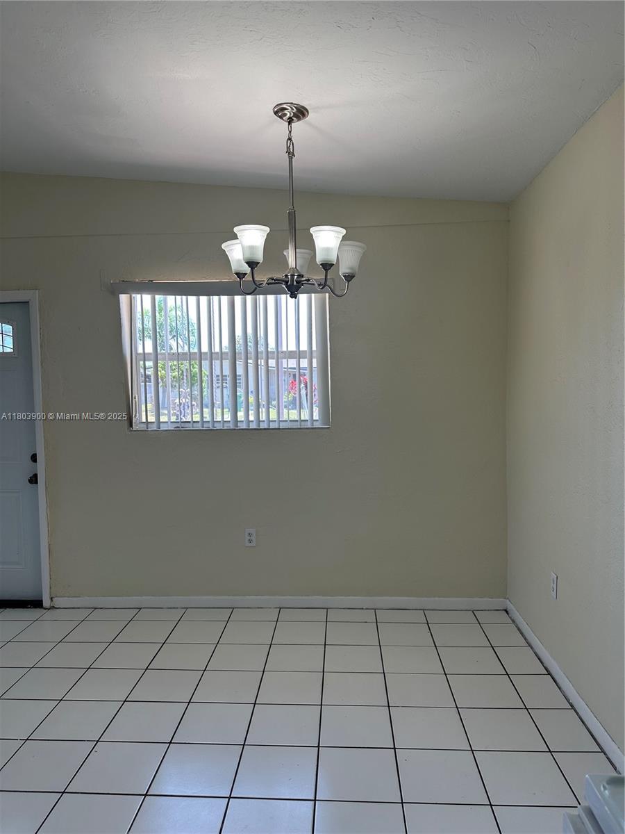 LINCOLN ESTS - Residential