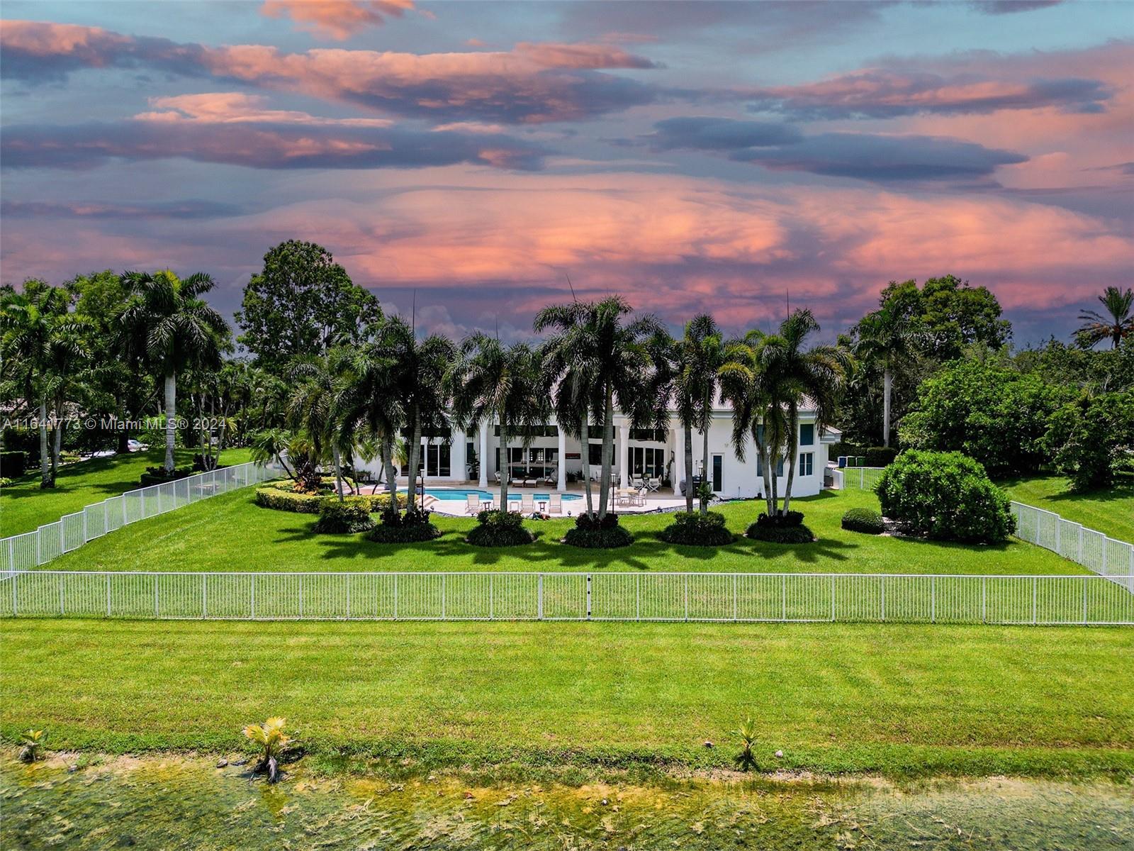 WINDMILL RANCHES - Residential