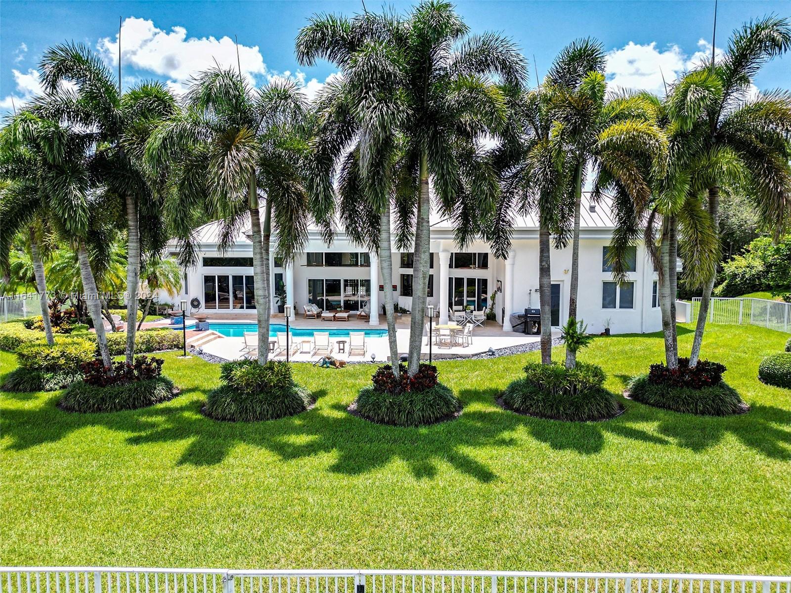 WINDMILL RANCHES - Residential