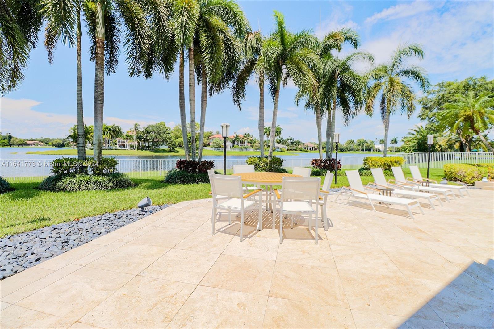 WINDMILL RANCHES - Residential