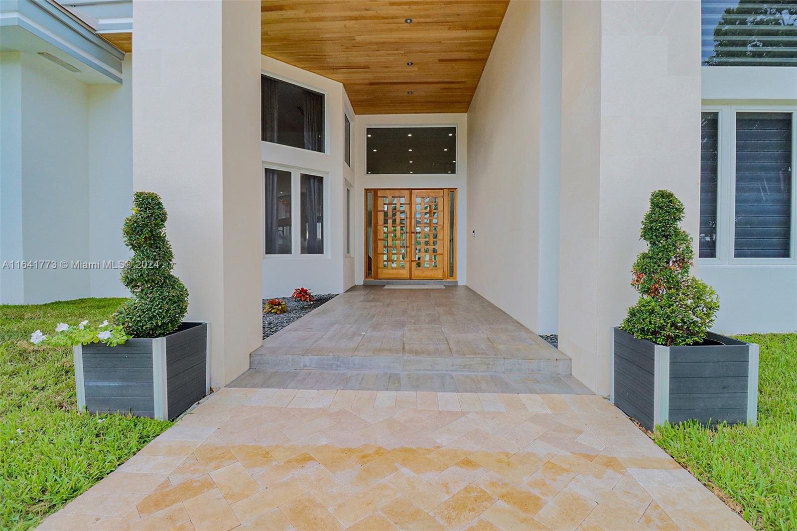 WINDMILL RANCHES - Residential
