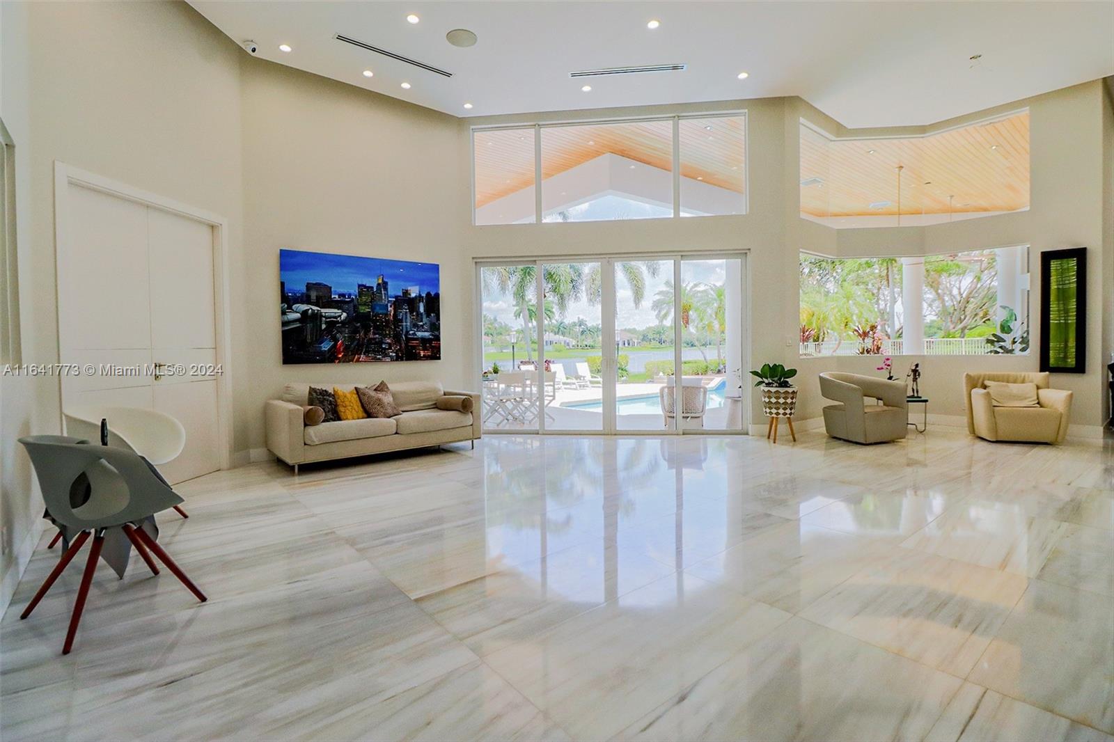 WINDMILL RANCHES - Residential
