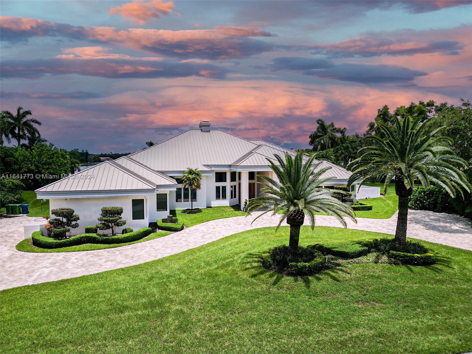 WINDMILL RANCHES - Residential