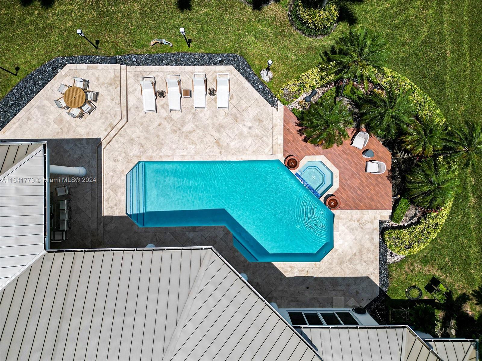WINDMILL RANCHES - Residential