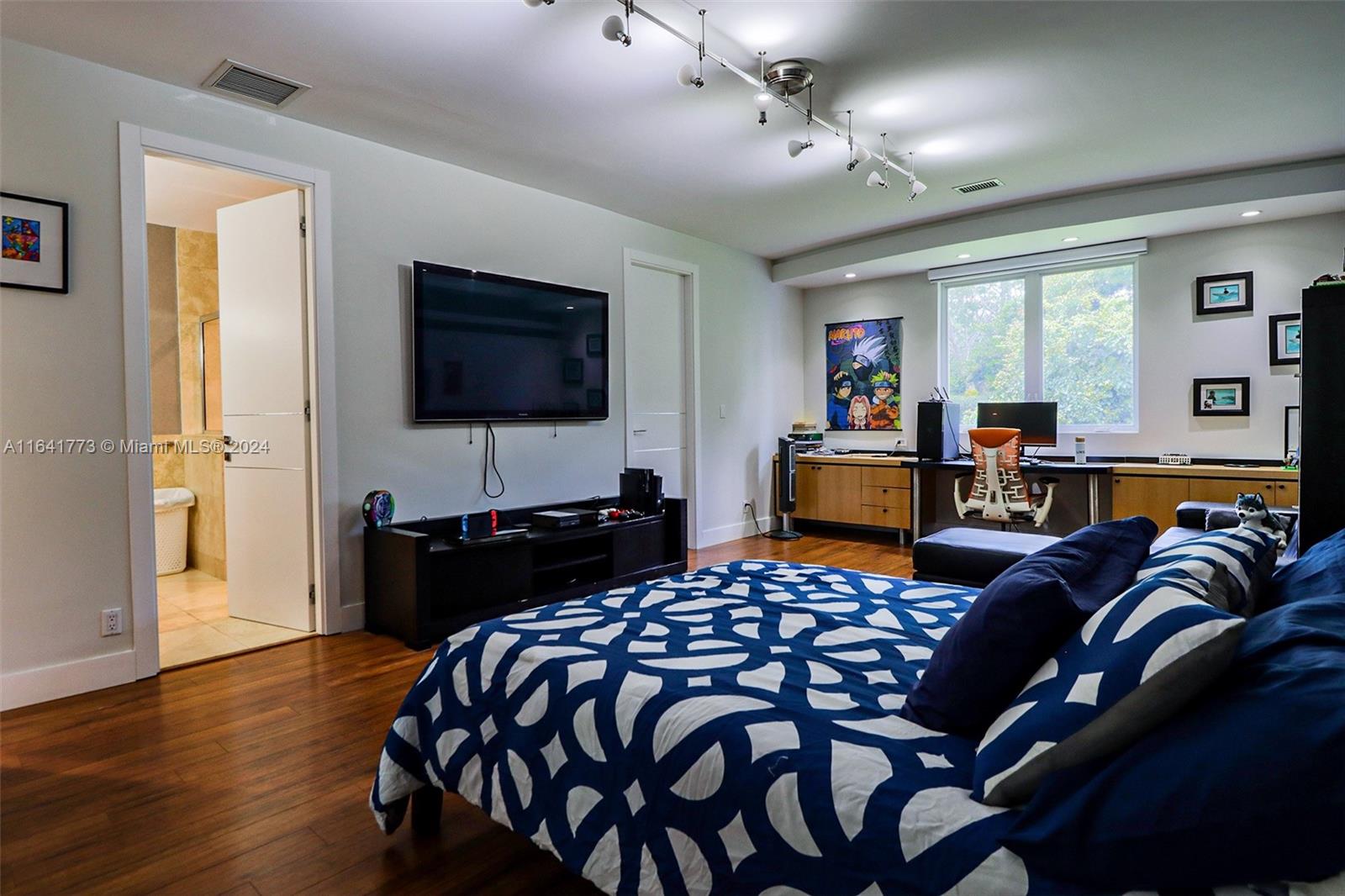 WINDMILL RANCHES - Residential