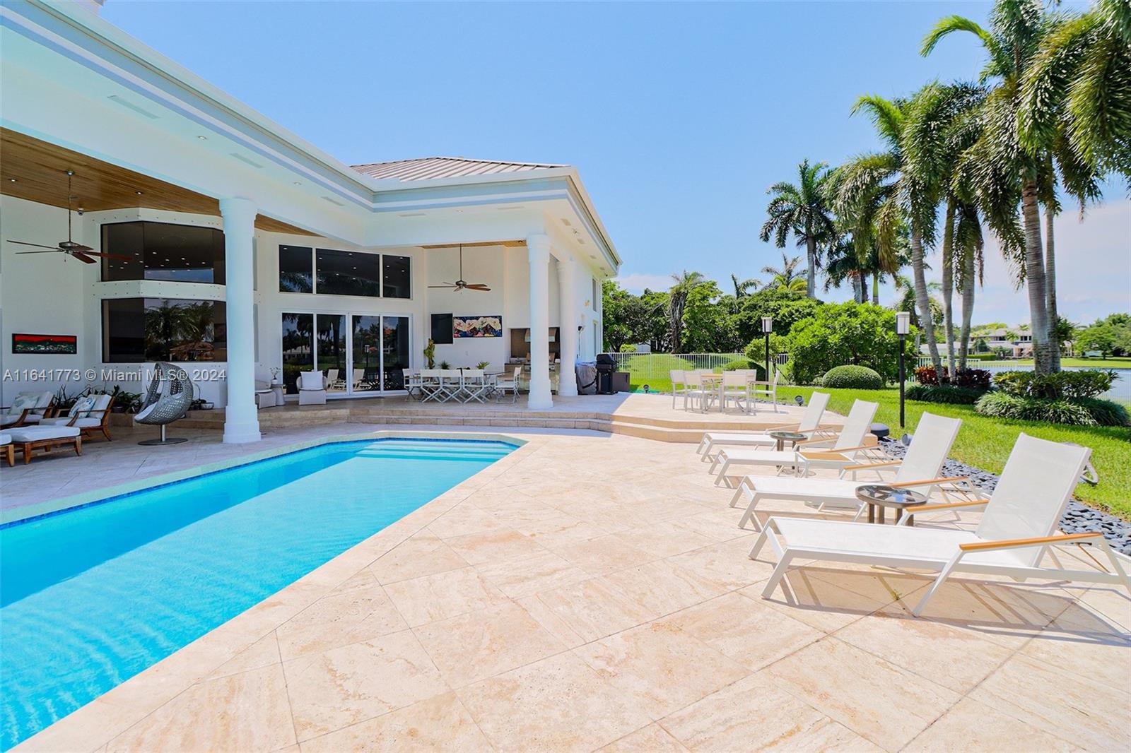 WINDMILL RANCHES - Residential