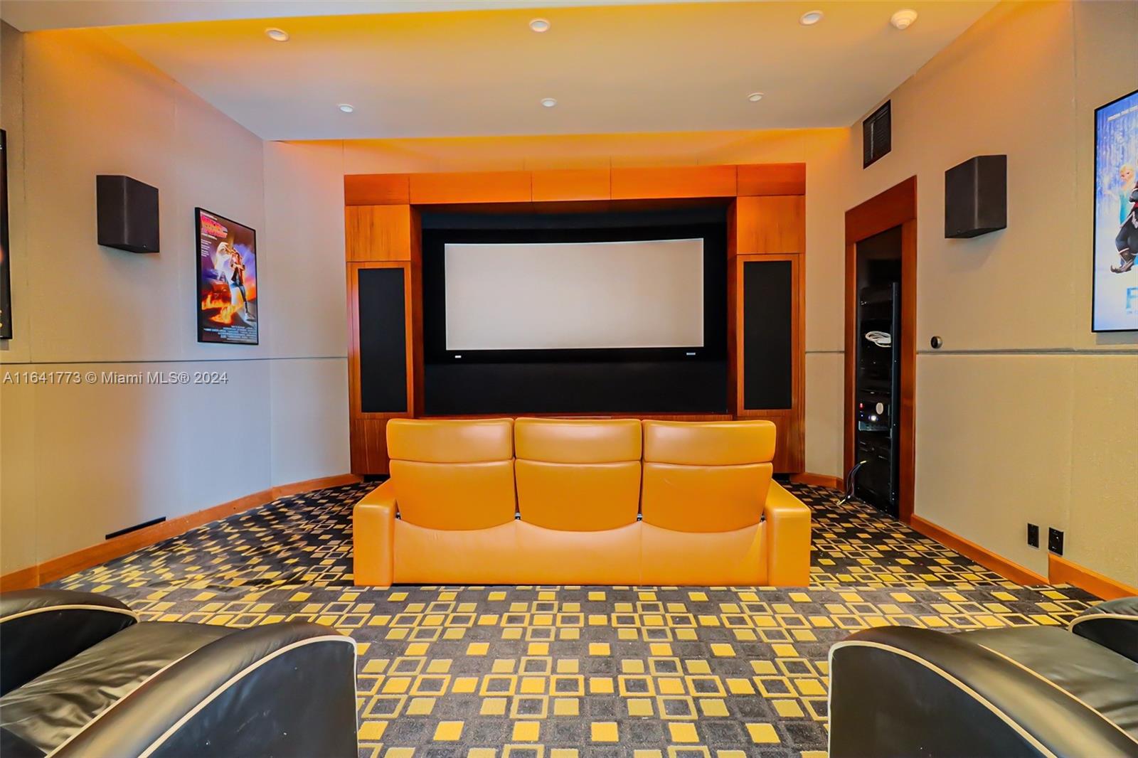 WINDMILL RANCHES - Residential