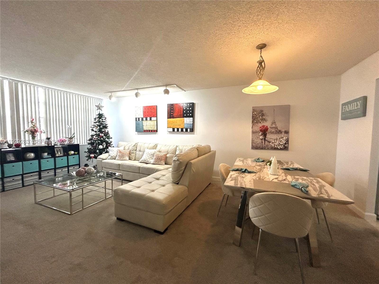 1100 Saint Charles Pl 620