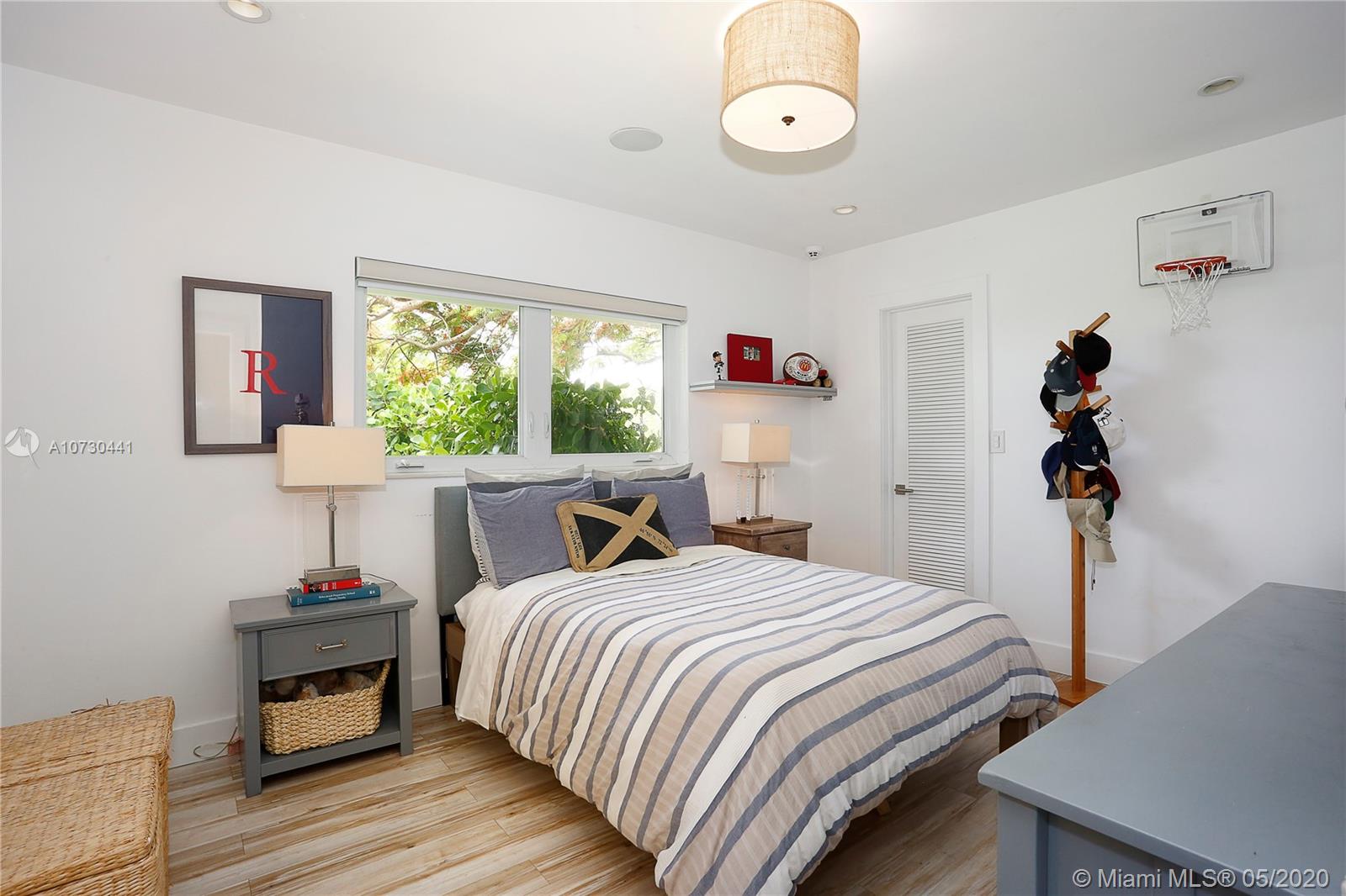 PINECREST POINTE - Residential