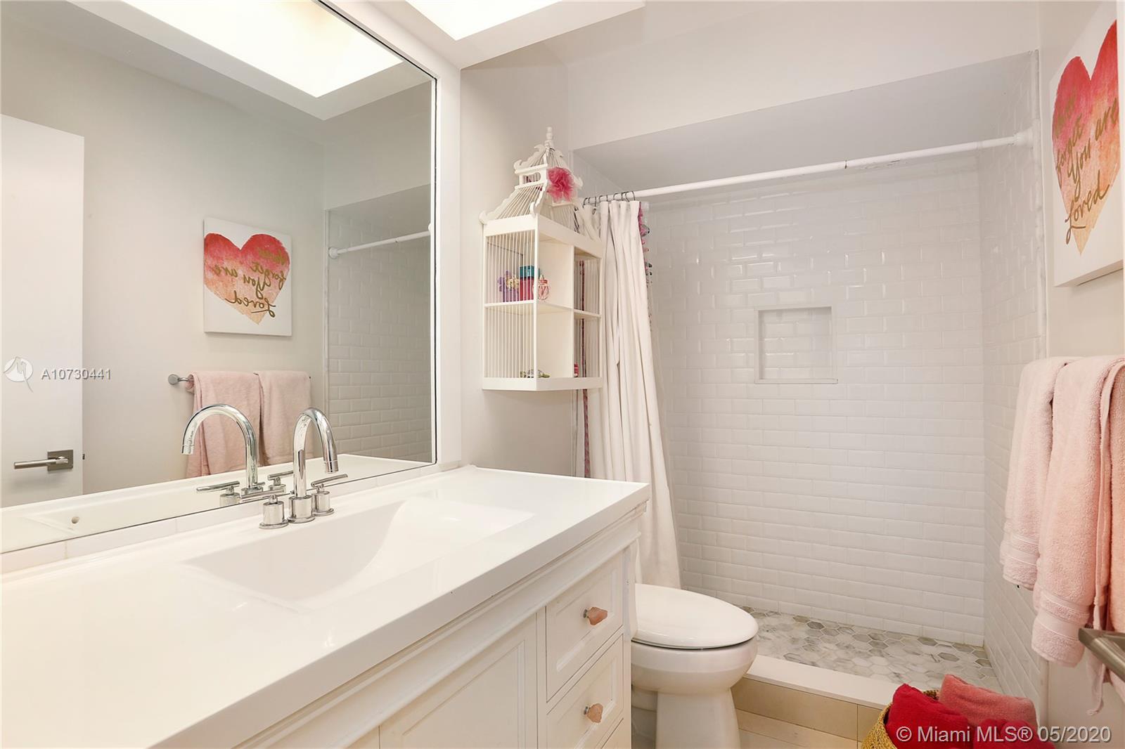 PINECREST POINTE - Residential