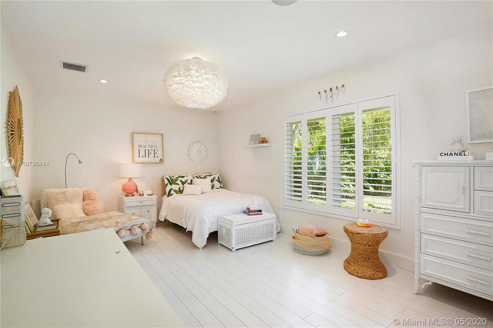 PINECREST POINTE - Residential