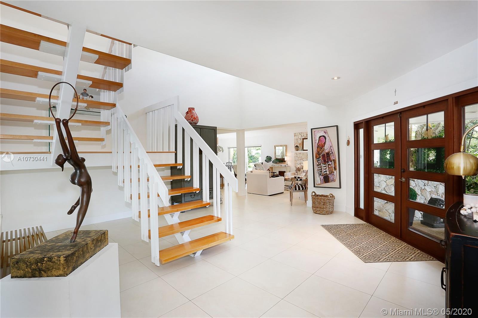 PINECREST POINTE - Residential