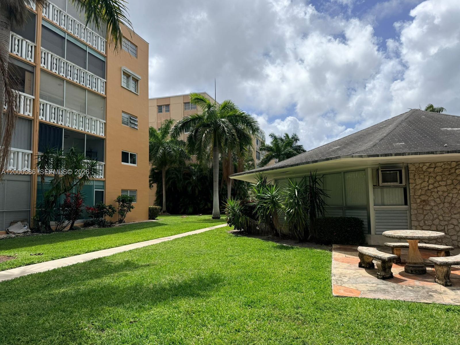MEADOWBROOK TOWERS CONDO - Residential Lease