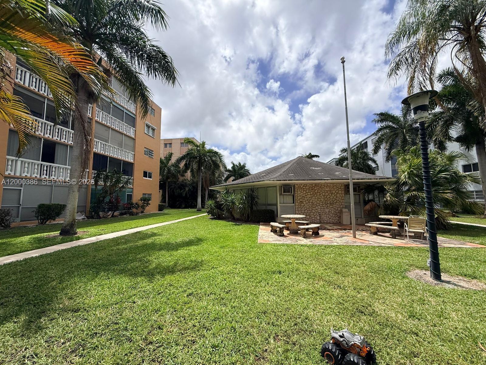 MEADOWBROOK TOWERS CONDO - Residential Lease