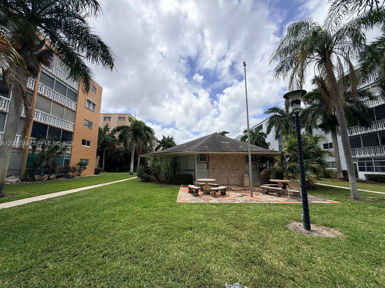 MEADOWBROOK TOWERS CONDO - Residential Lease